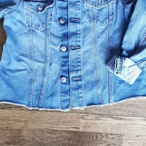 H&M Highly Distressed Faded Denim Jacket 8 - Picture 6 of 7